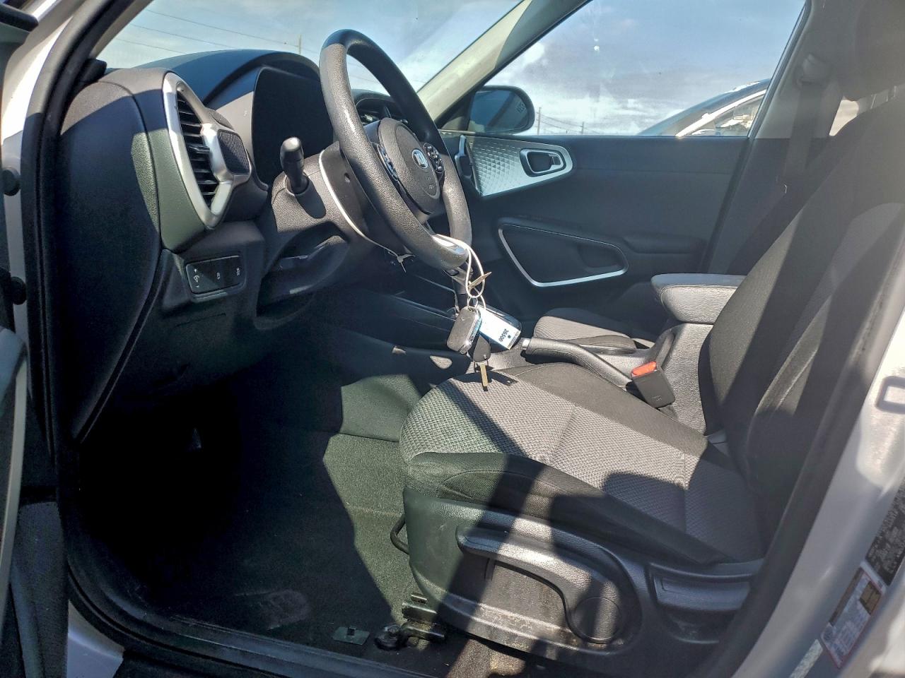 2020 KIA SOUL LX photo 7