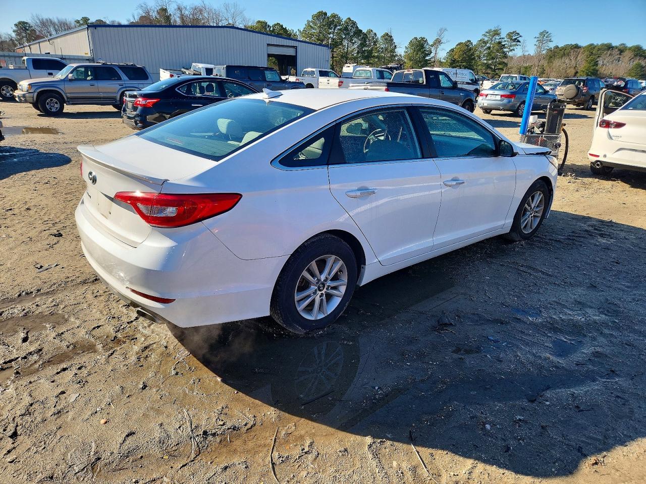 2017 HYUNDAI SONATA SE photo 5