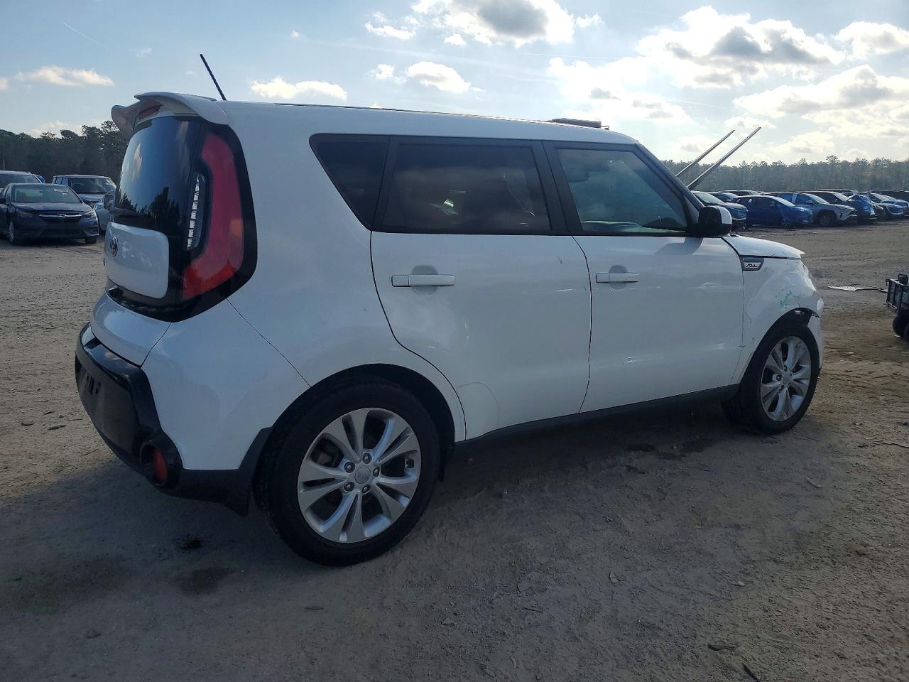 2016 KIA SOUL + photo 3