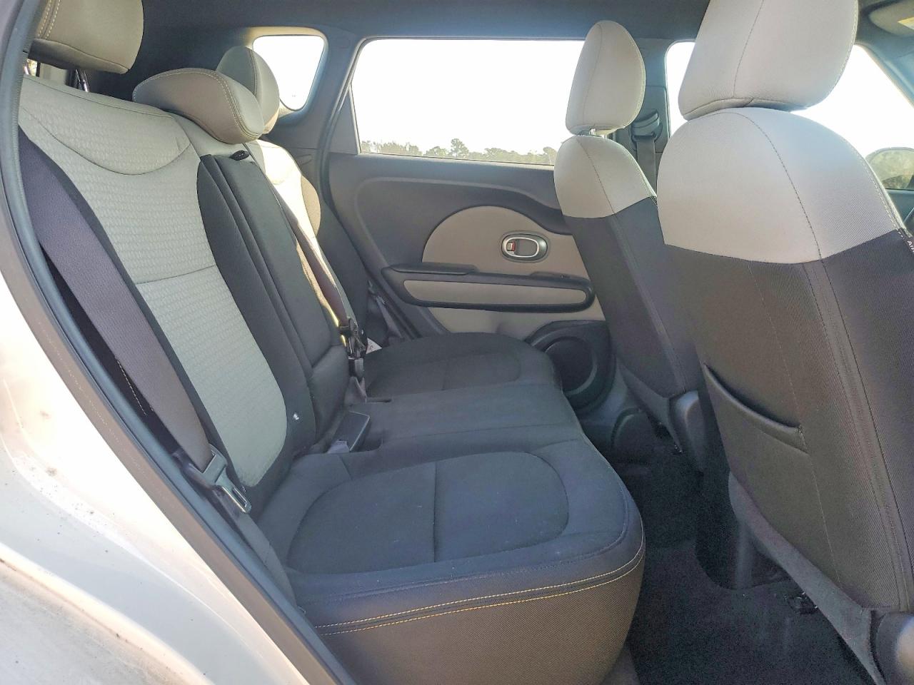 2016 KIA SOUL + photo 11