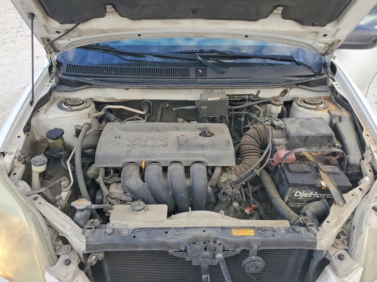 2004 TOYOTA COROLLA MATRIX XR photo 11
