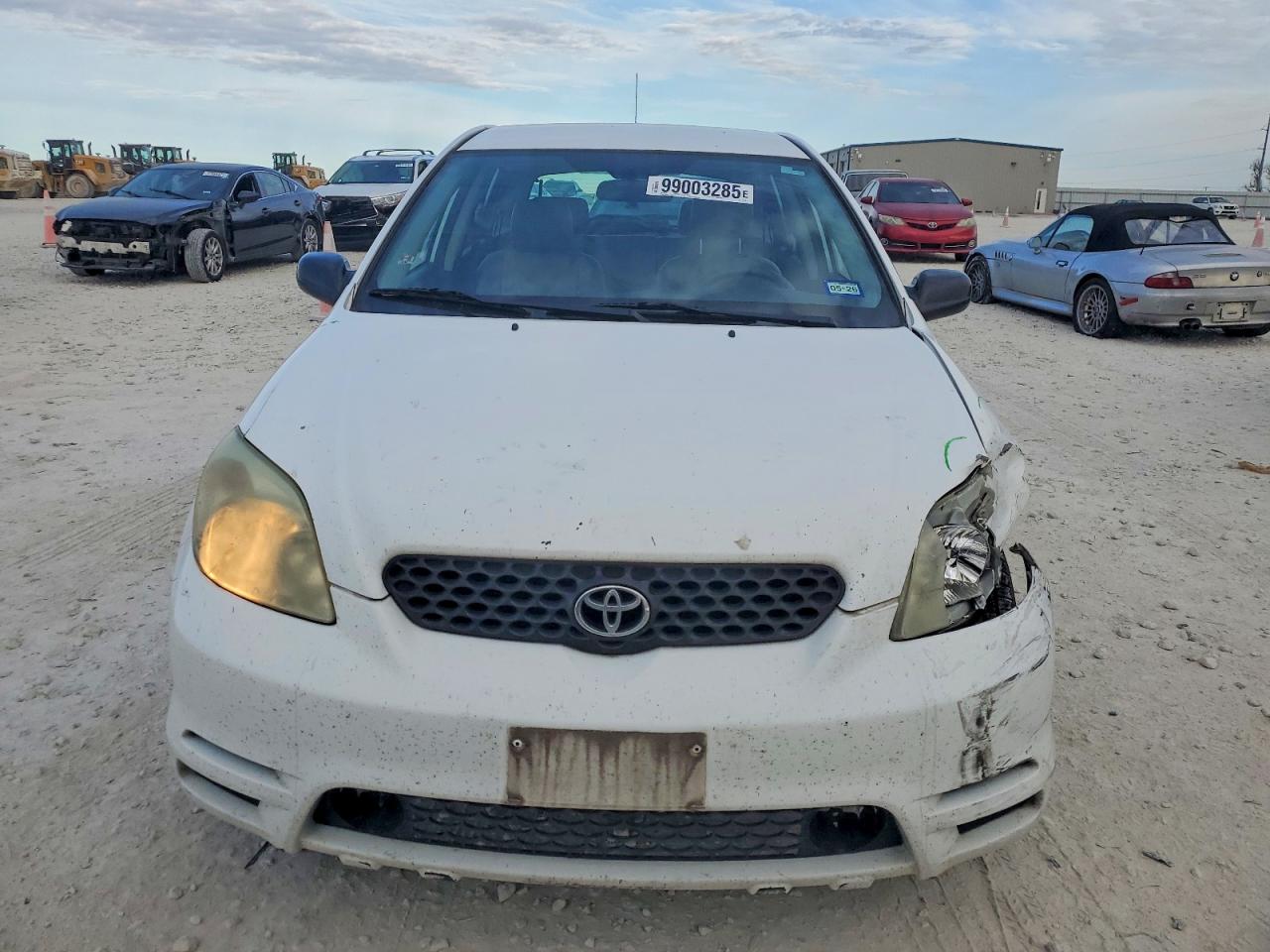 2004 TOYOTA COROLLA MATRIX XR photo 5