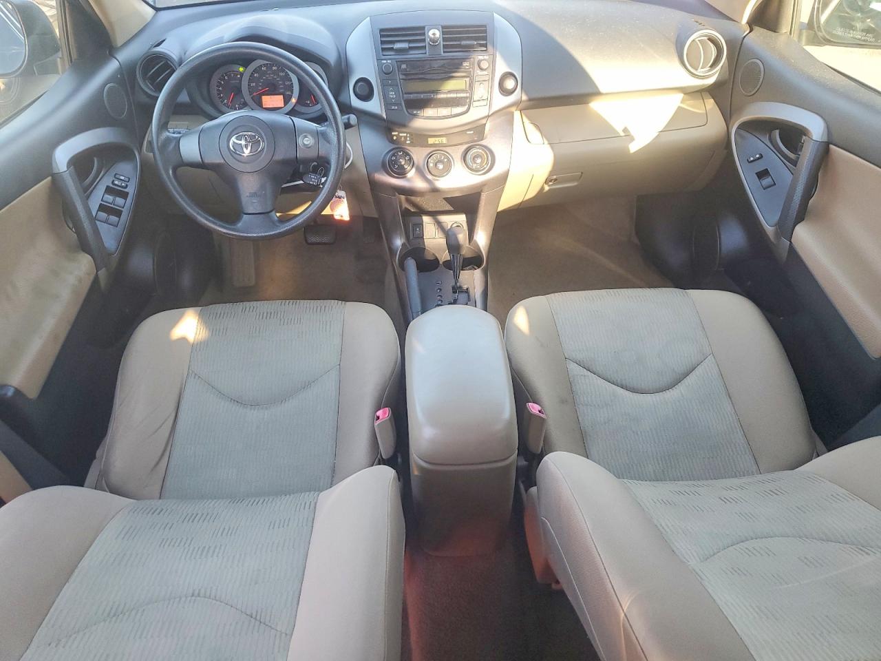 2010 TOYOTA RAV4 photo 8
