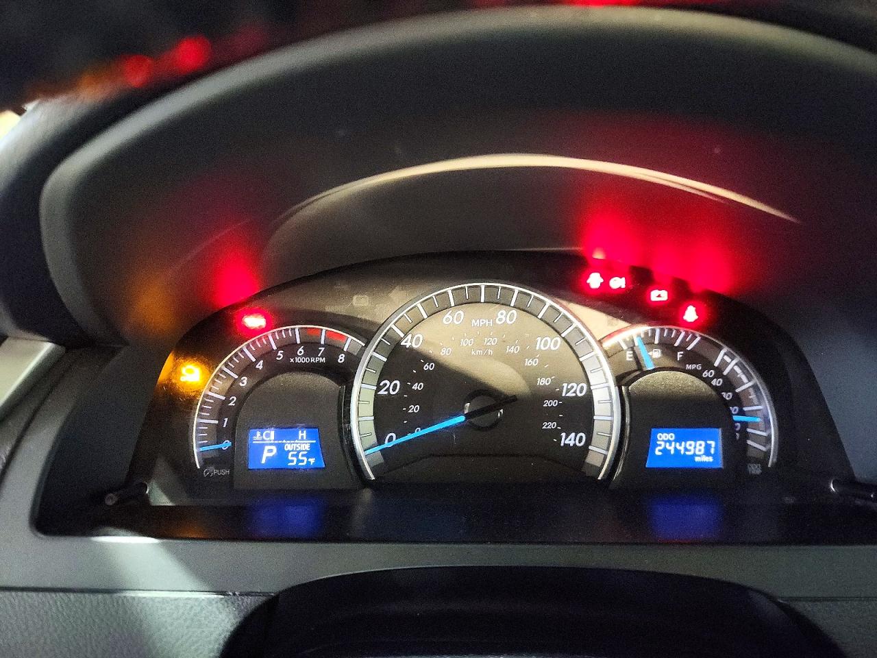 2012 TOYOTA CAMRY SE photo 9