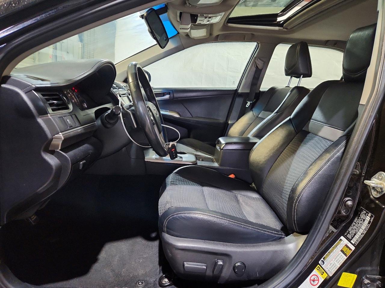 2012 TOYOTA CAMRY SE photo 7