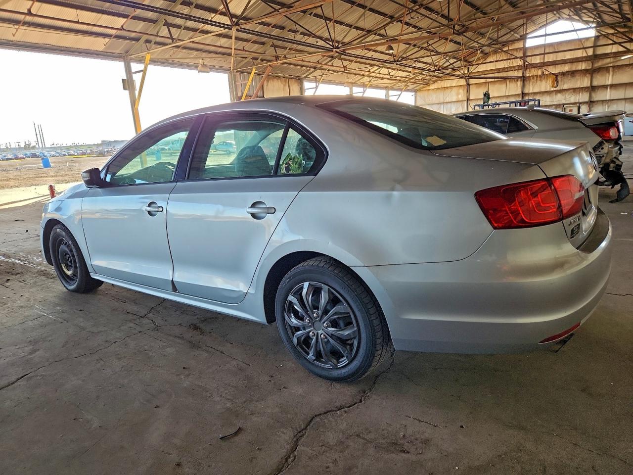 2012 VOLKSWAGEN JETTA SE photo 2