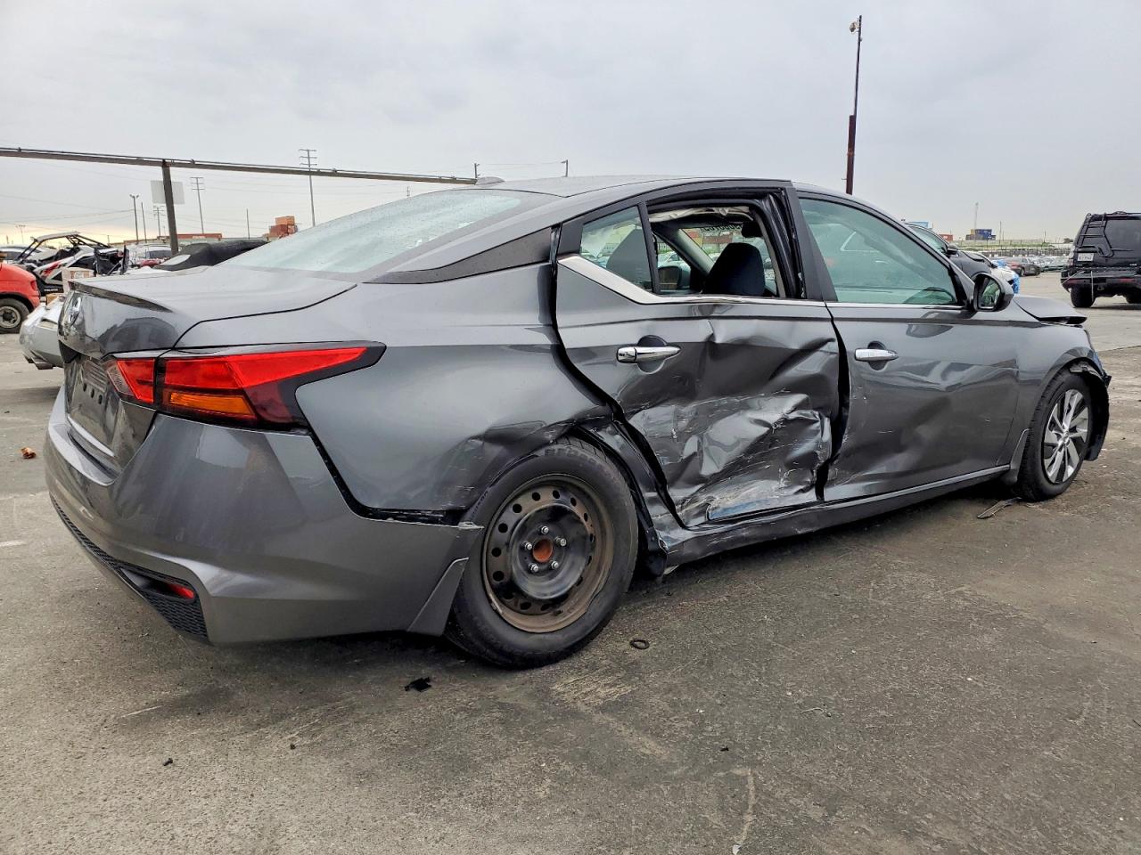 2019 NISSAN ALTIMA S photo 3