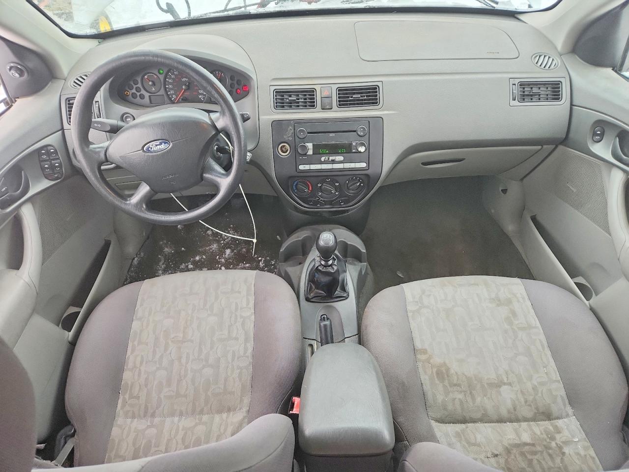 2005 FORD FOCUS ZX4 photo 8