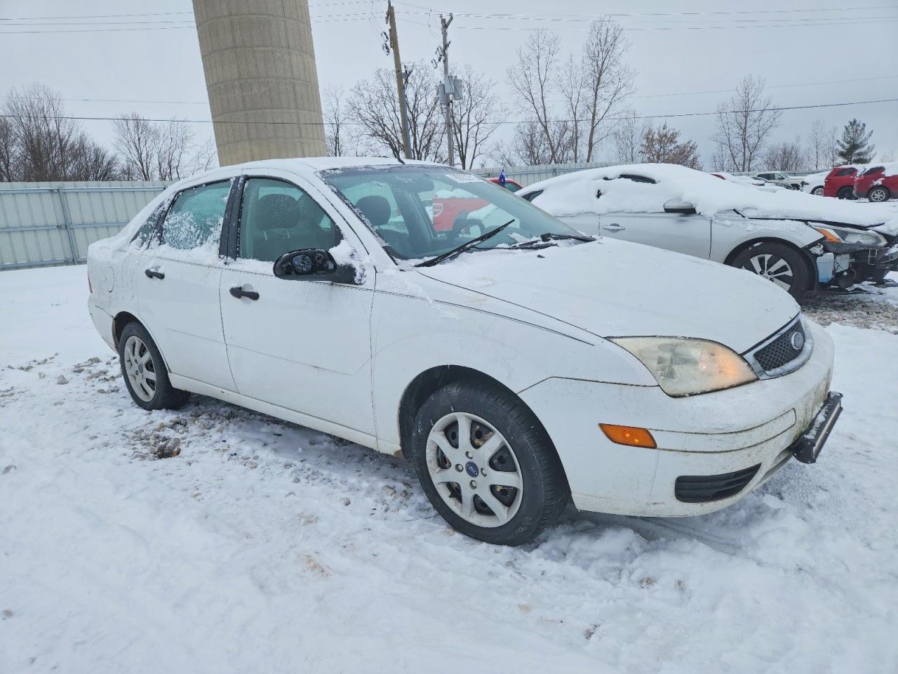 2005 FORD FOCUS ZX4 photo 4