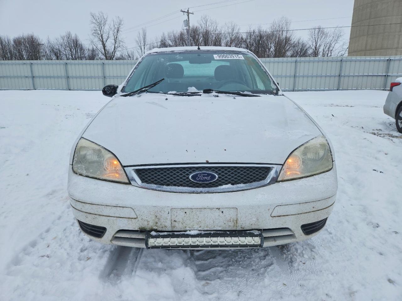 2005 FORD FOCUS ZX4 photo 5