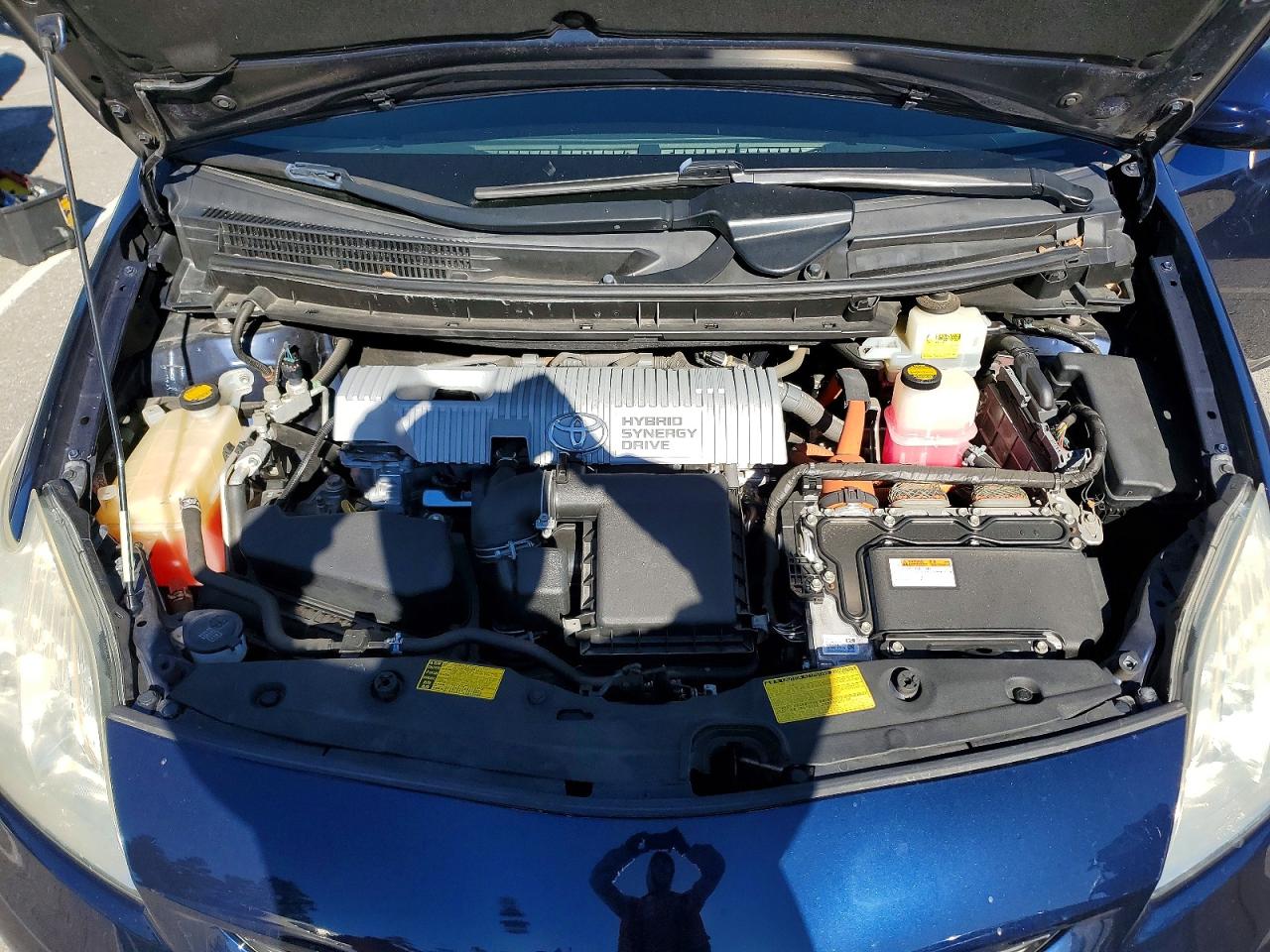 2013 TOYOTA PRIUS photo 11