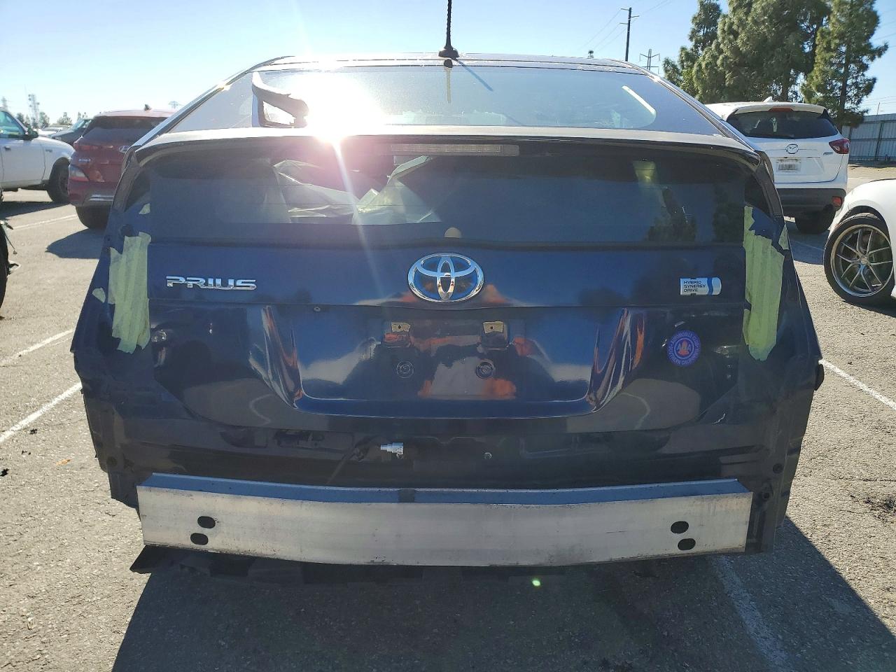 2013 TOYOTA PRIUS photo 6