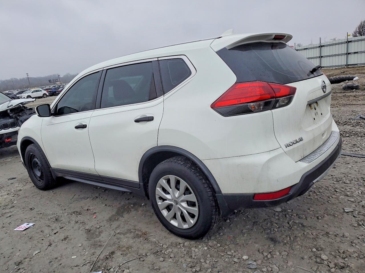 2017 NISSAN ROGUE S photo 2