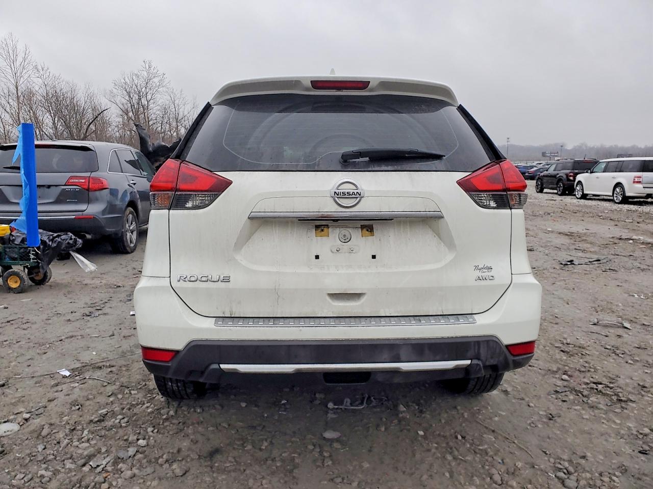 2017 NISSAN ROGUE S photo 6