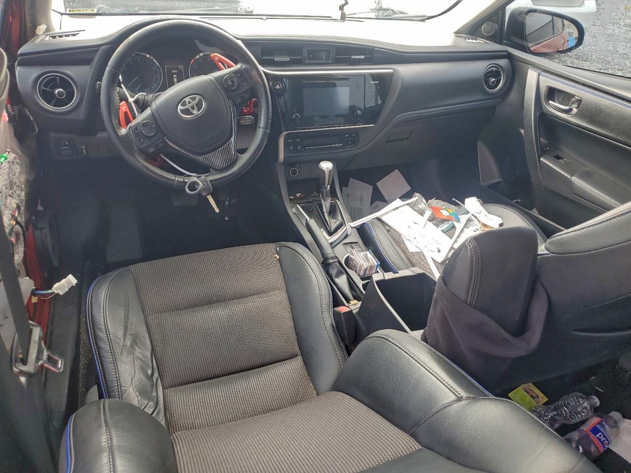 2017 TOYOTA COROLLA L photo 8