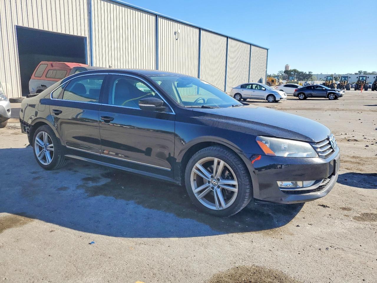 2015 VOLKSWAGEN PASSAT SE photo 4