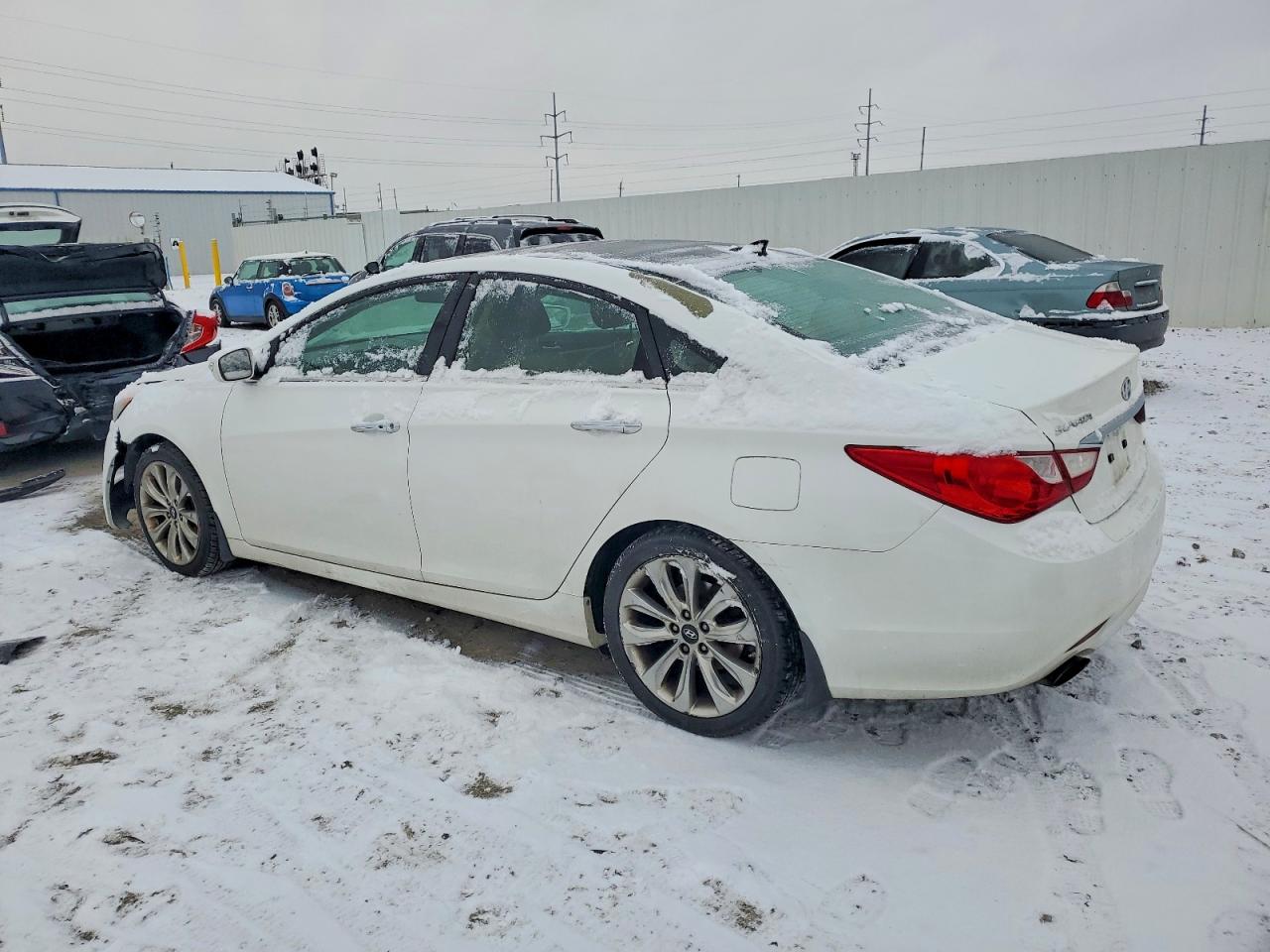 2013 HYUNDAI SONATA SE photo 2