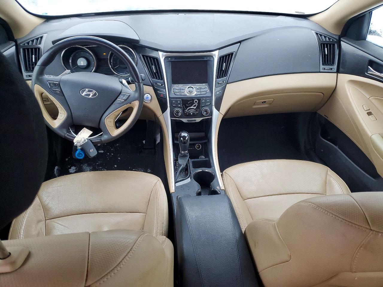 2013 HYUNDAI SONATA SE photo 8