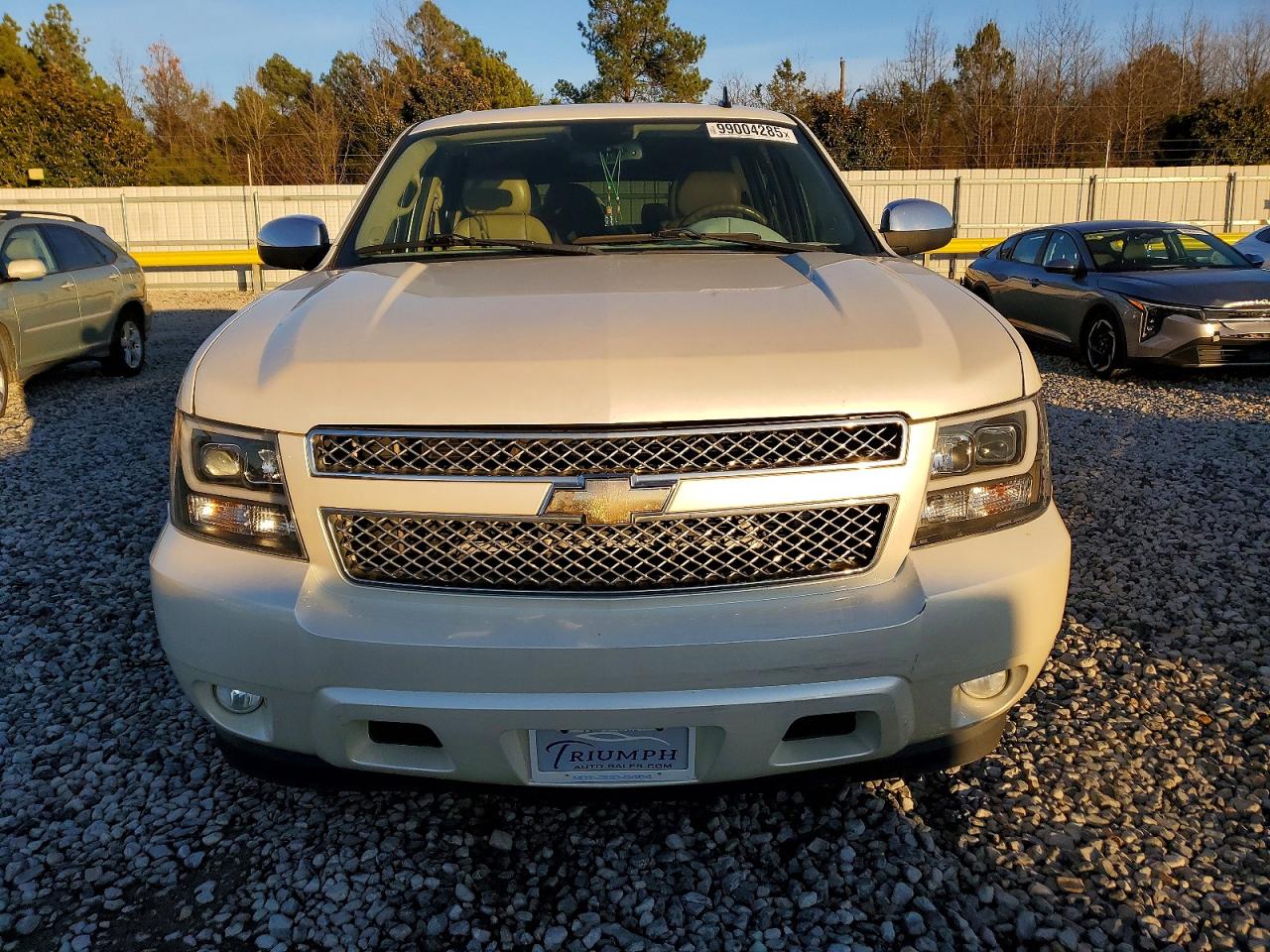 2011 CHEVROLET SUBURBAN C1500 LTZ photo 5