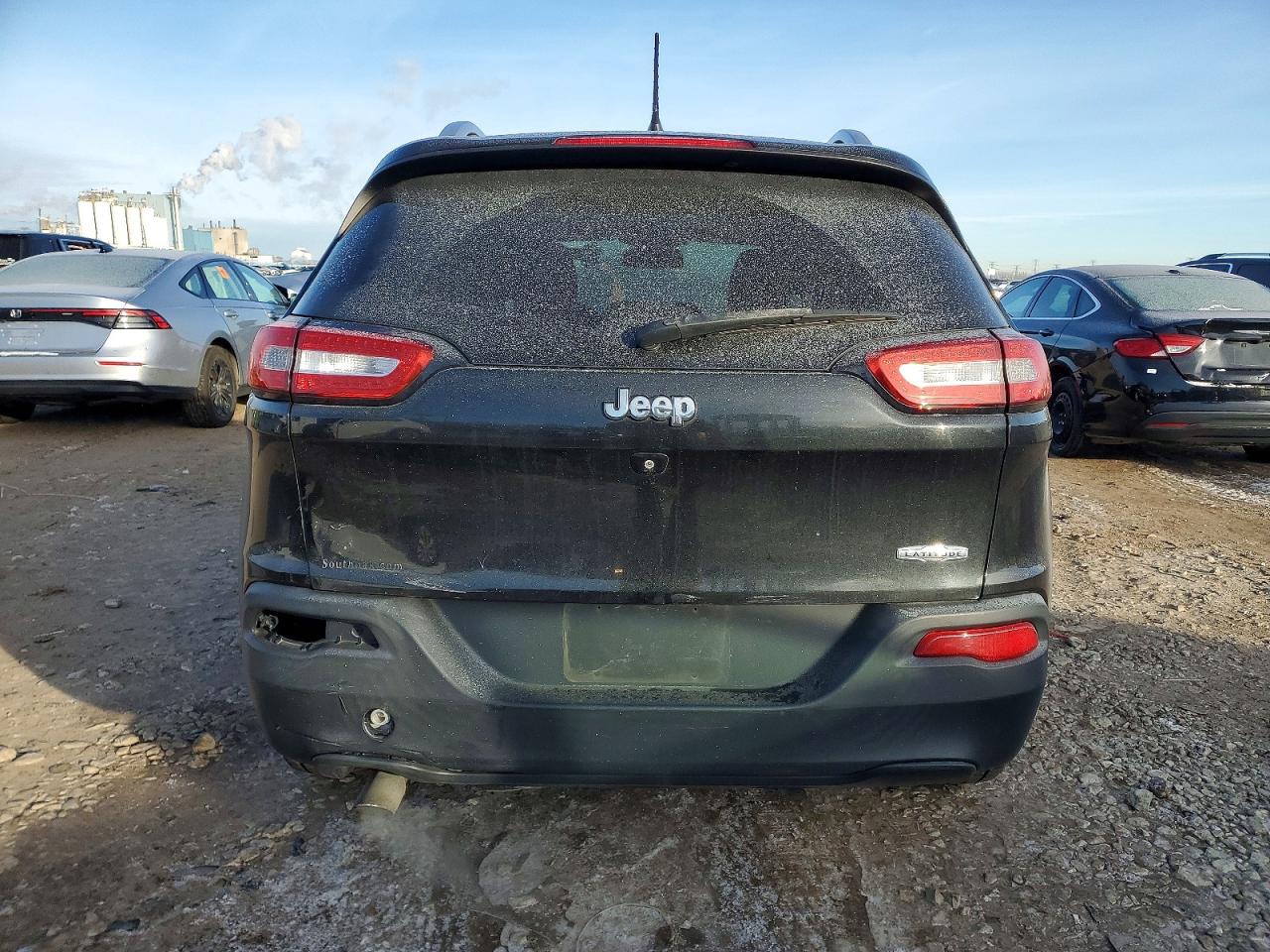 2015 JEEP CHEROKEE LATITUDE photo 6