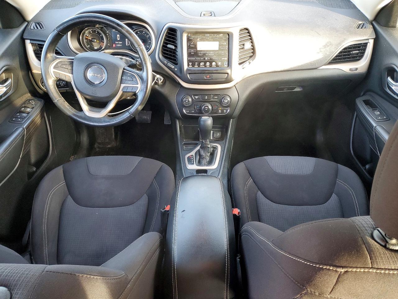 2015 JEEP CHEROKEE LATITUDE photo 8