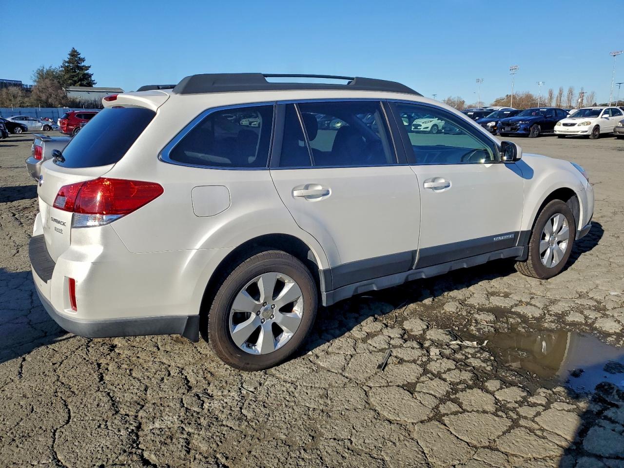 2012 SUBARU OUTBACK 2.5I PREMIUM photo 3