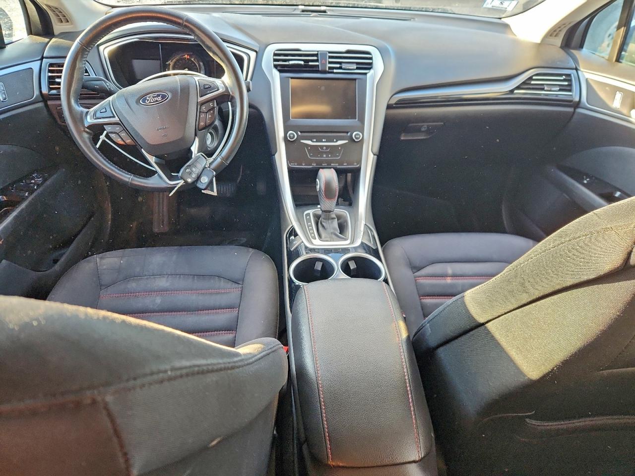 2013 FORD FUSION SE photo 8