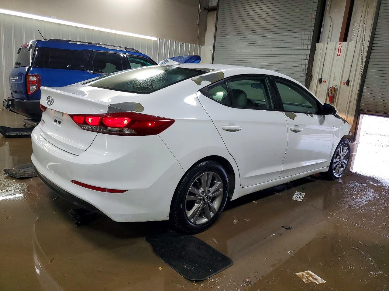 2017 HYUNDAI ELANTRA SE photo 3