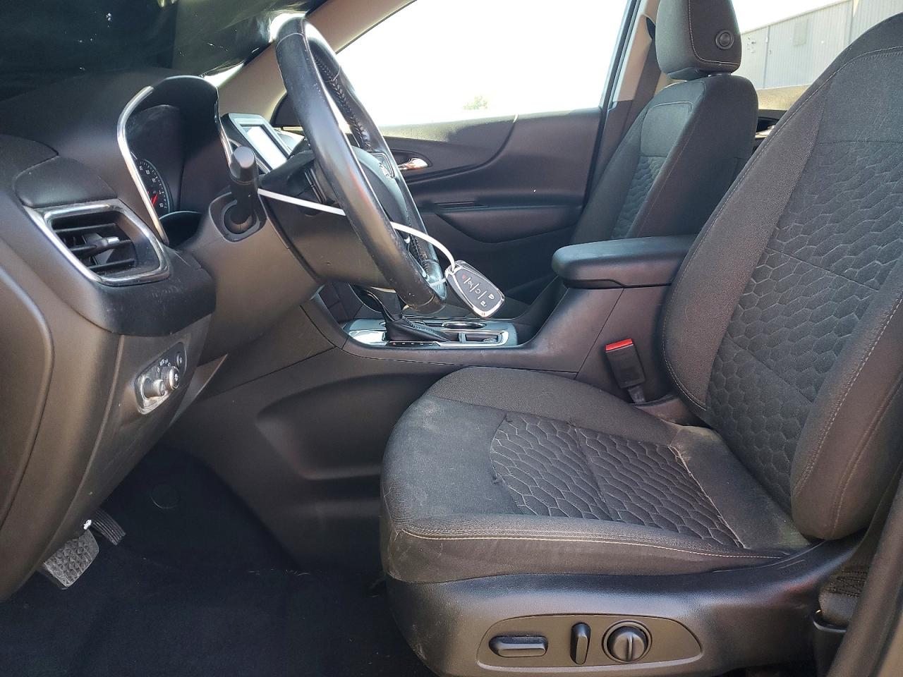 2020 CHEVROLET EQUINOX LT photo 7
