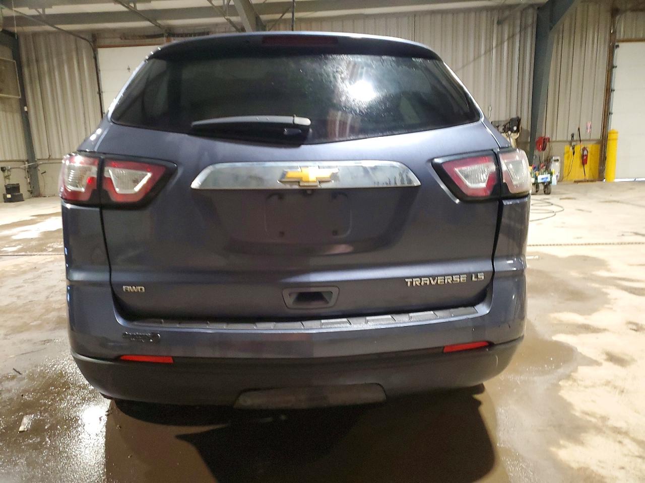 2014 CHEVROLET TRAVERSE LS photo 6