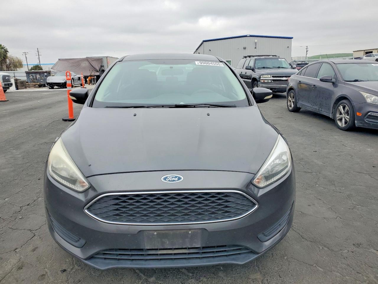 2017 FORD FOCUS SE photo 5
