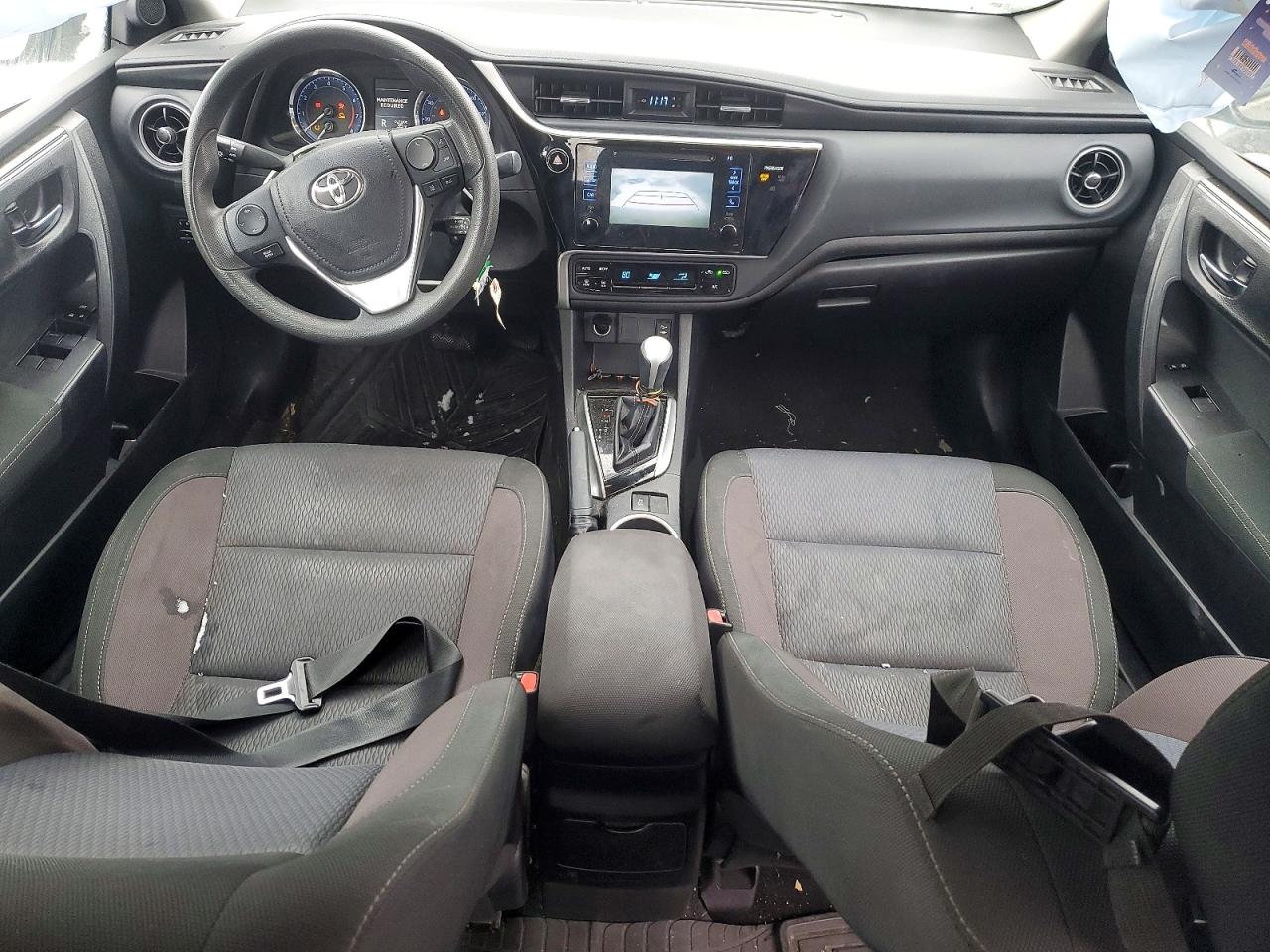2017 TOYOTA COROLLA L photo 8