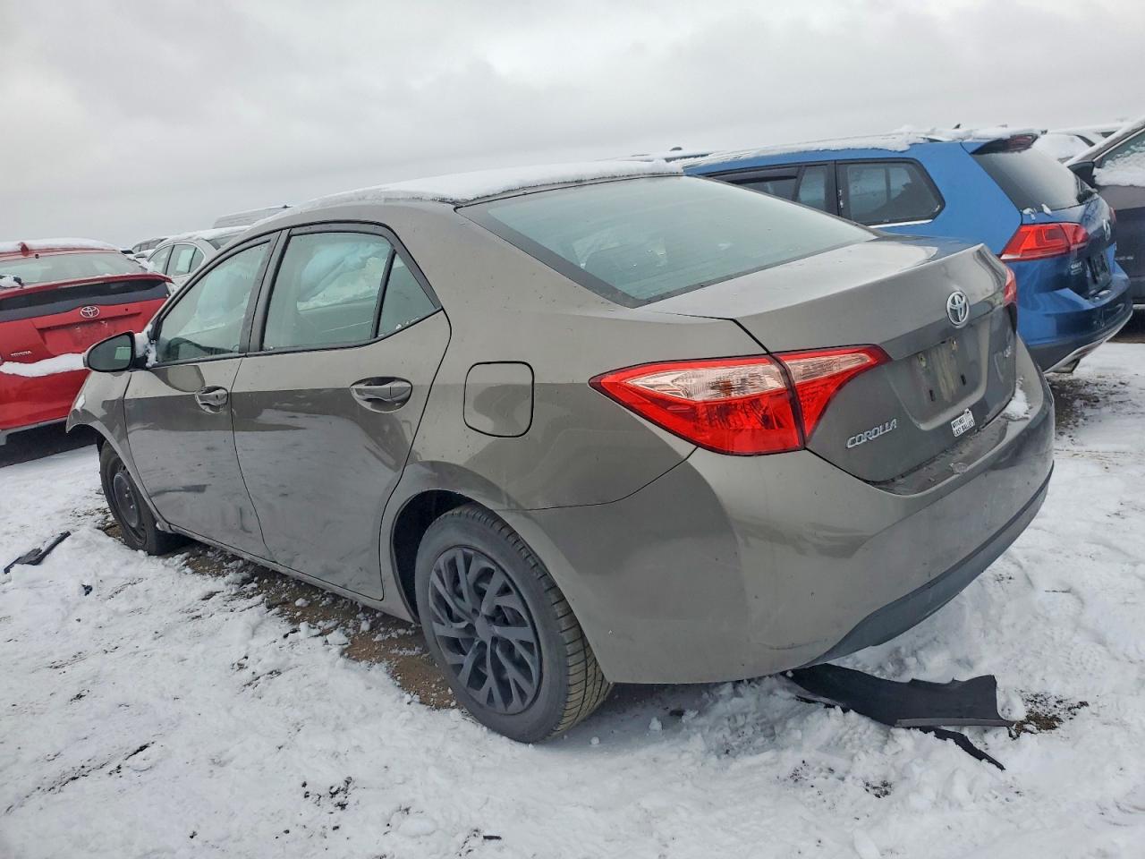 2017 TOYOTA COROLLA L photo 2