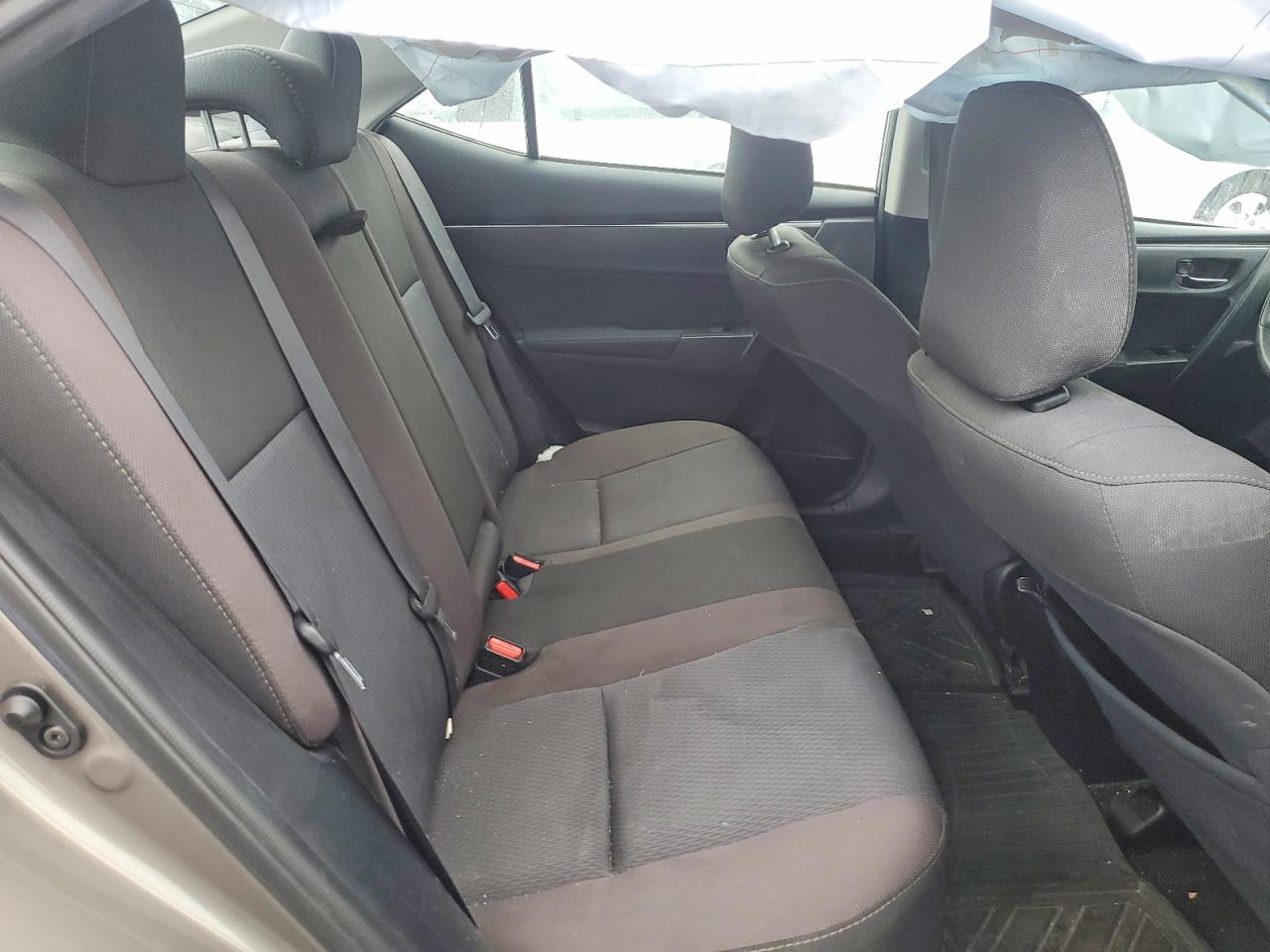 2017 TOYOTA COROLLA L photo 10