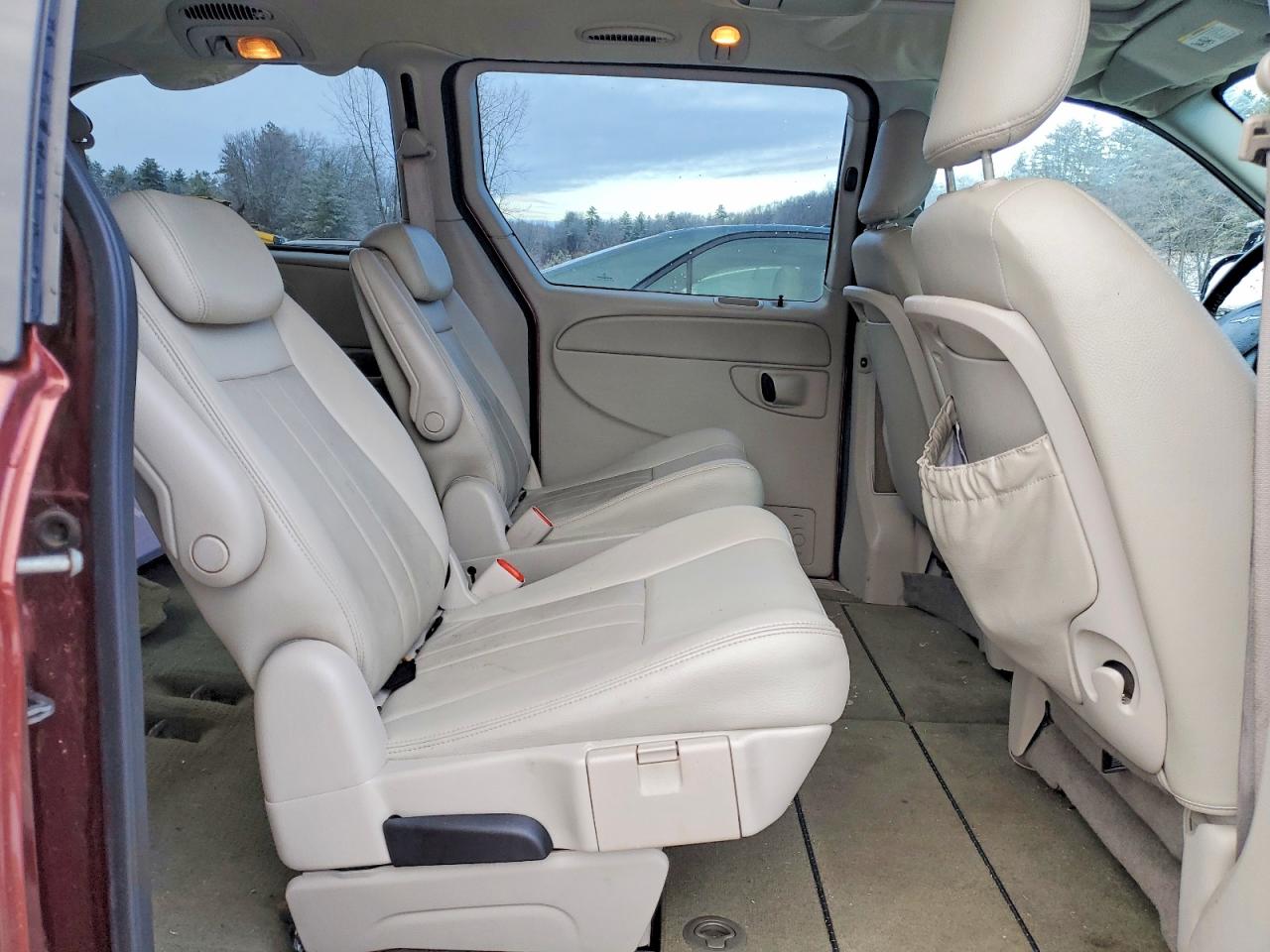 2007 CHRYSLER TOWN & COUNTRY TOURING photo 11