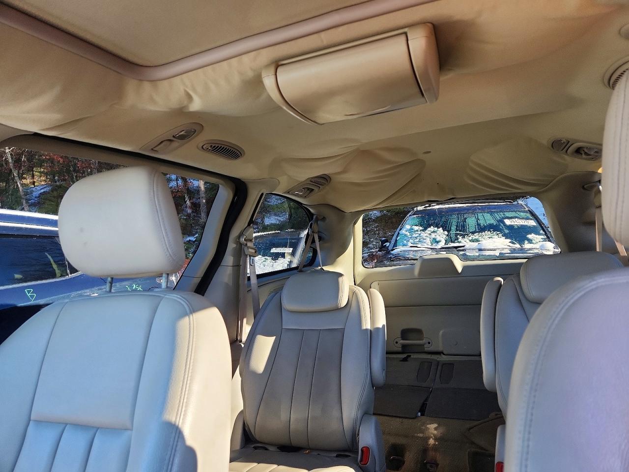 2007 CHRYSLER TOWN & COUNTRY TOURING photo 10