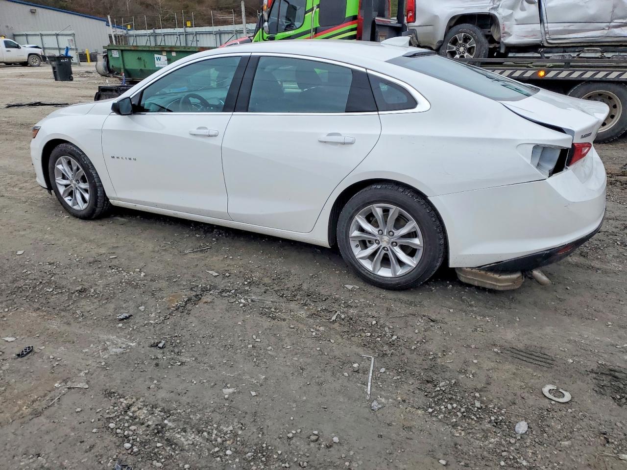 2023 CHEVROLET MALIBU LT photo 2