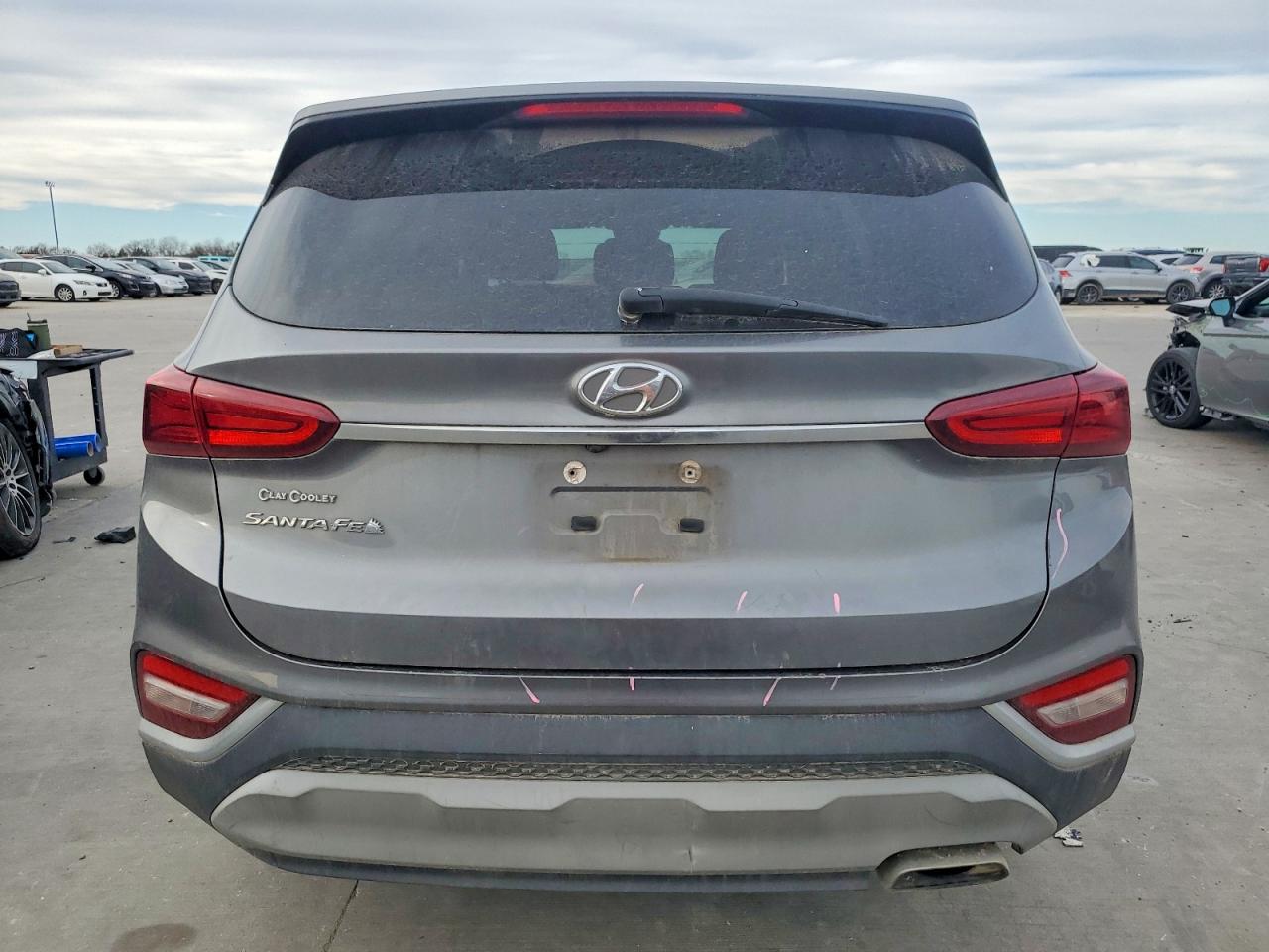 2019 HYUNDAI SANTA FE SE photo 6