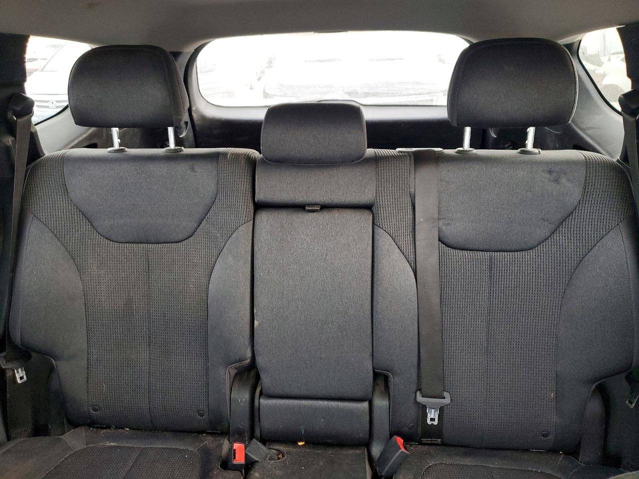 2019 HYUNDAI SANTA FE SE photo 10