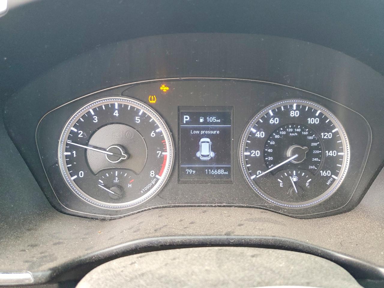2019 HYUNDAI SANTA FE SE photo 9