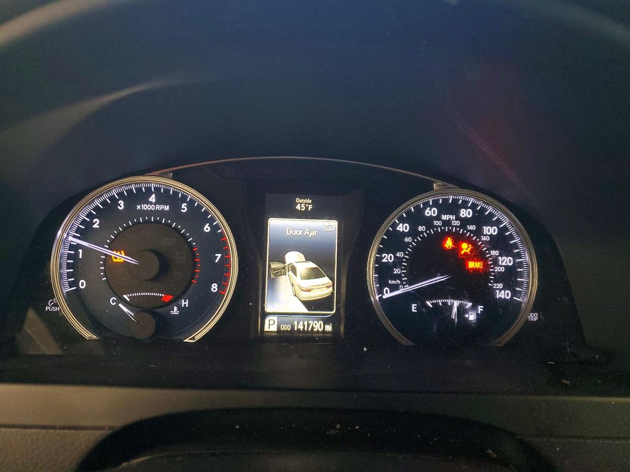 2017 TOYOTA CAMRY XSE photo 9