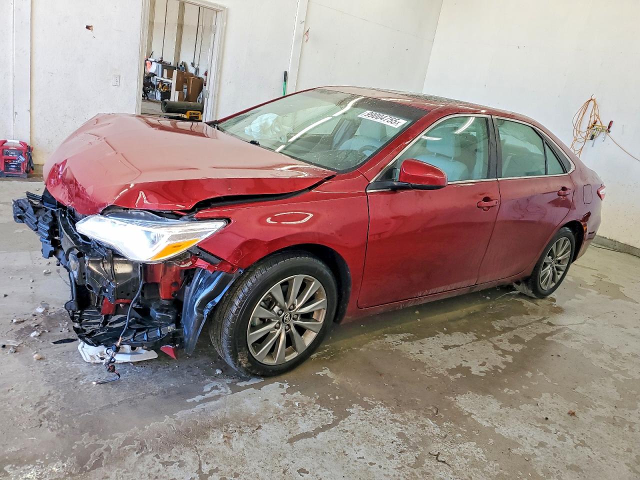 2017 TOYOTA CAMRY