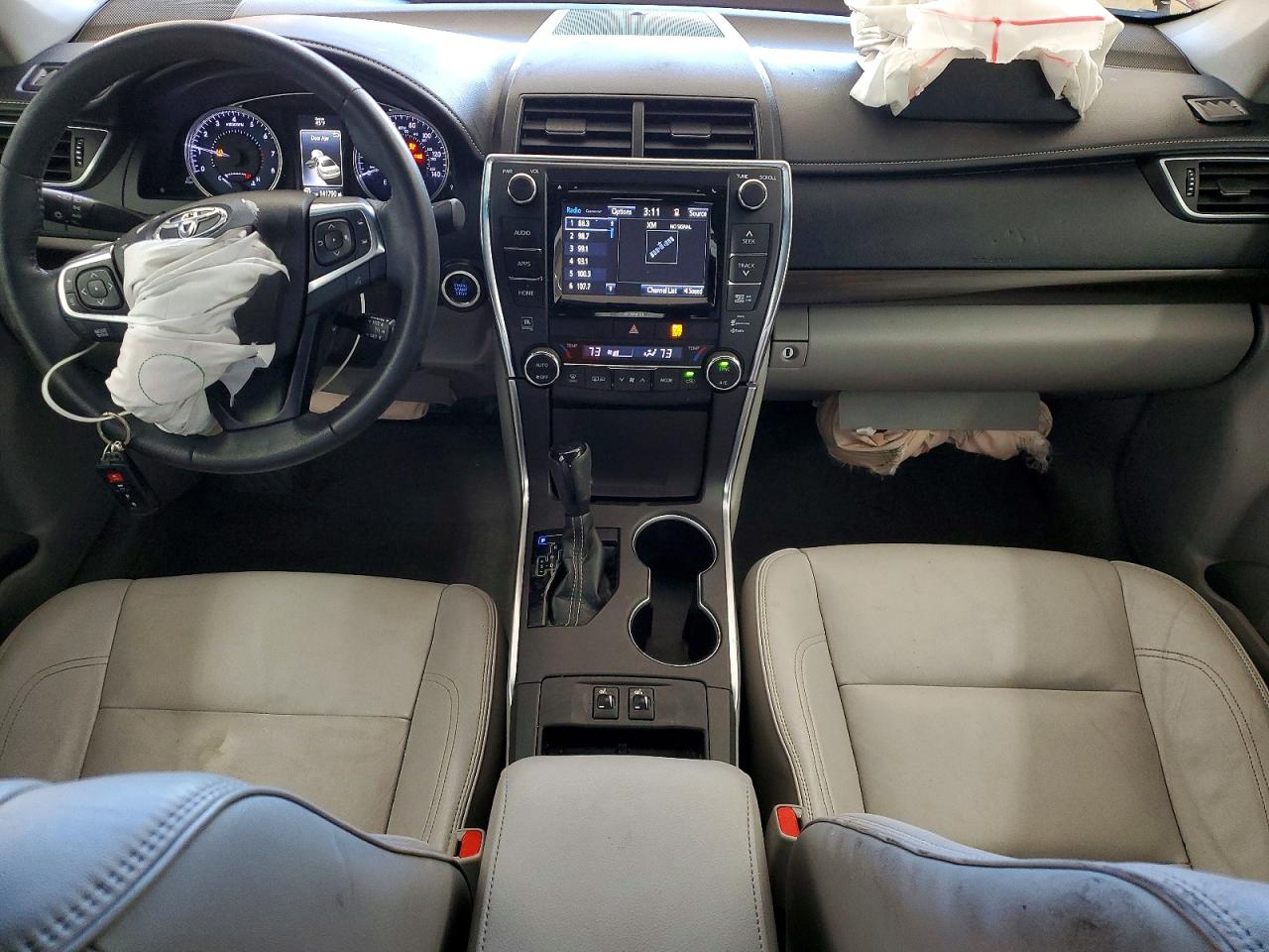 2017 TOYOTA CAMRY XSE photo 8