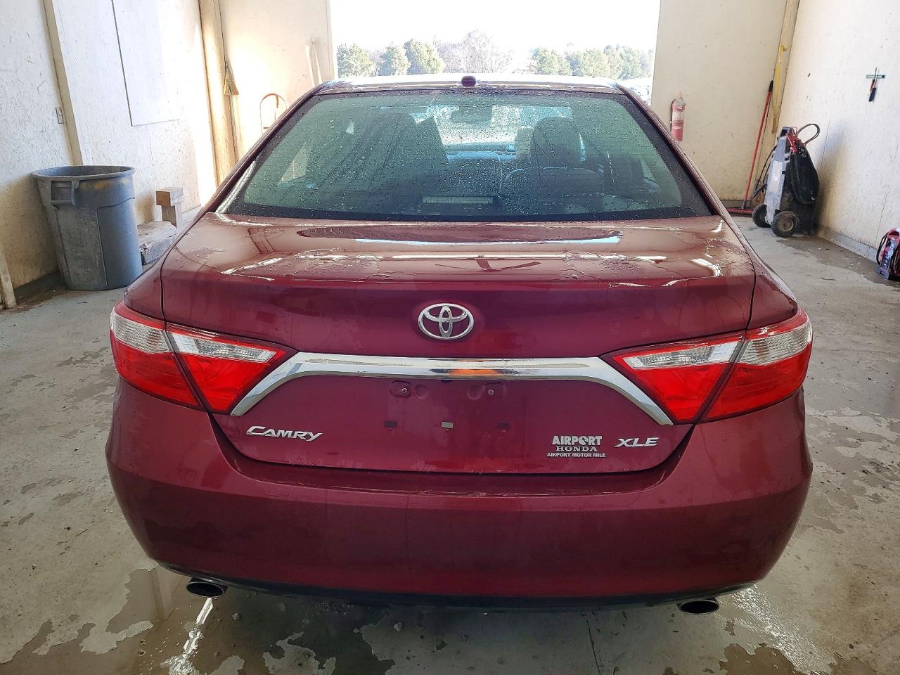 2017 TOYOTA CAMRY XSE photo 6