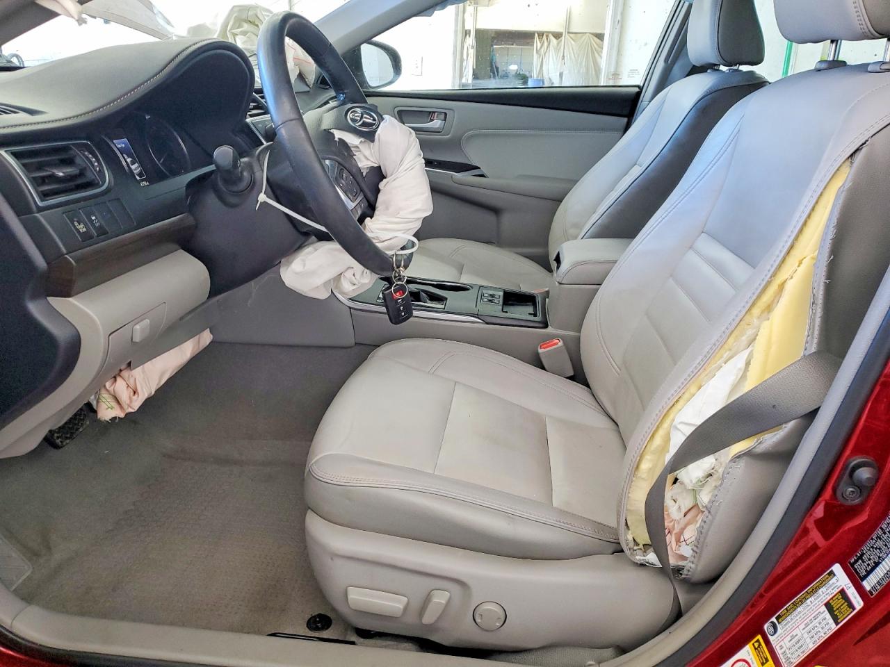 2017 TOYOTA CAMRY XSE photo 7
