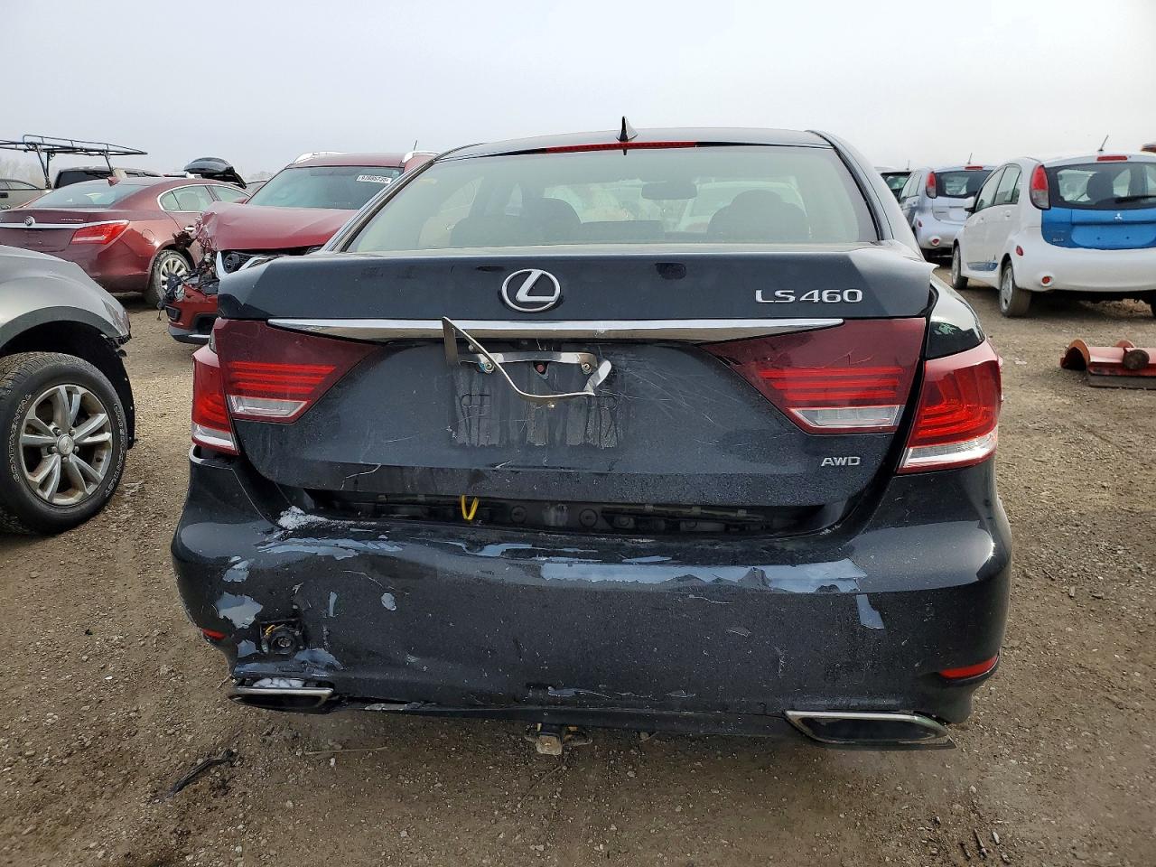 2014 LEXUS LS 460 photo 6