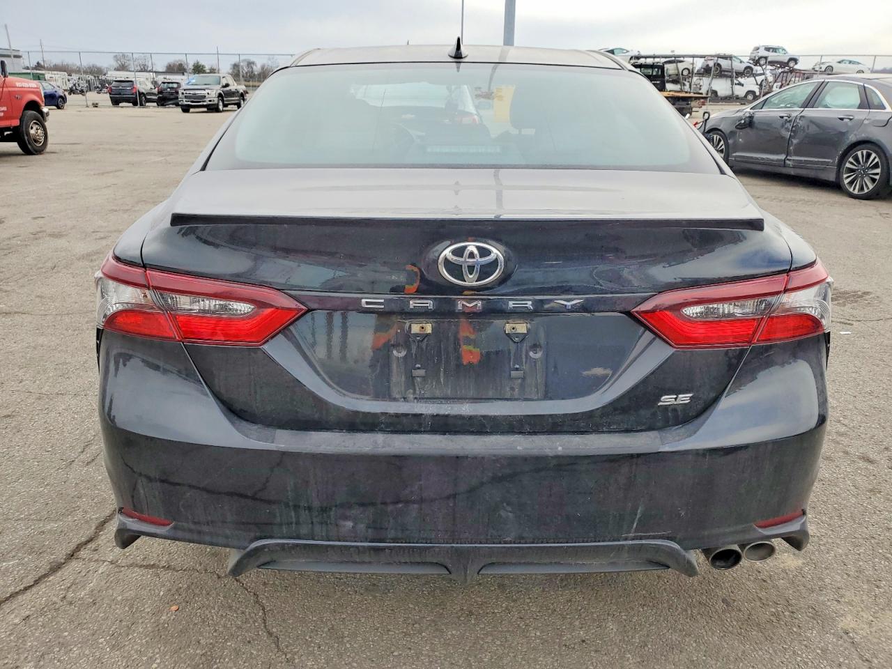 2022 TOYOTA CAMRY SE photo 6