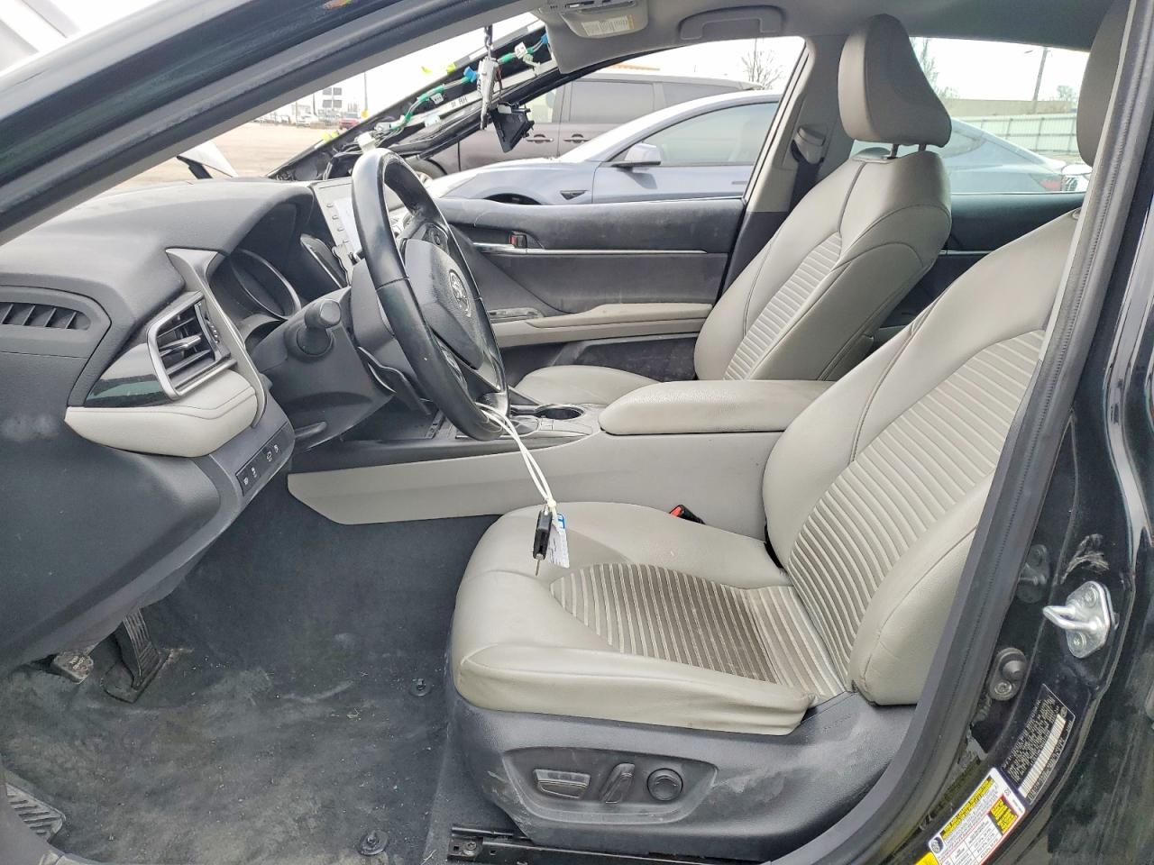 2022 TOYOTA CAMRY SE photo 7