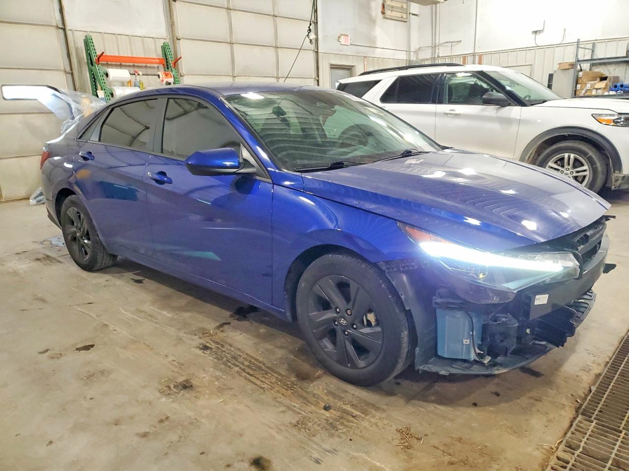 2023 HYUNDAI ELANTRA SEL photo 4
