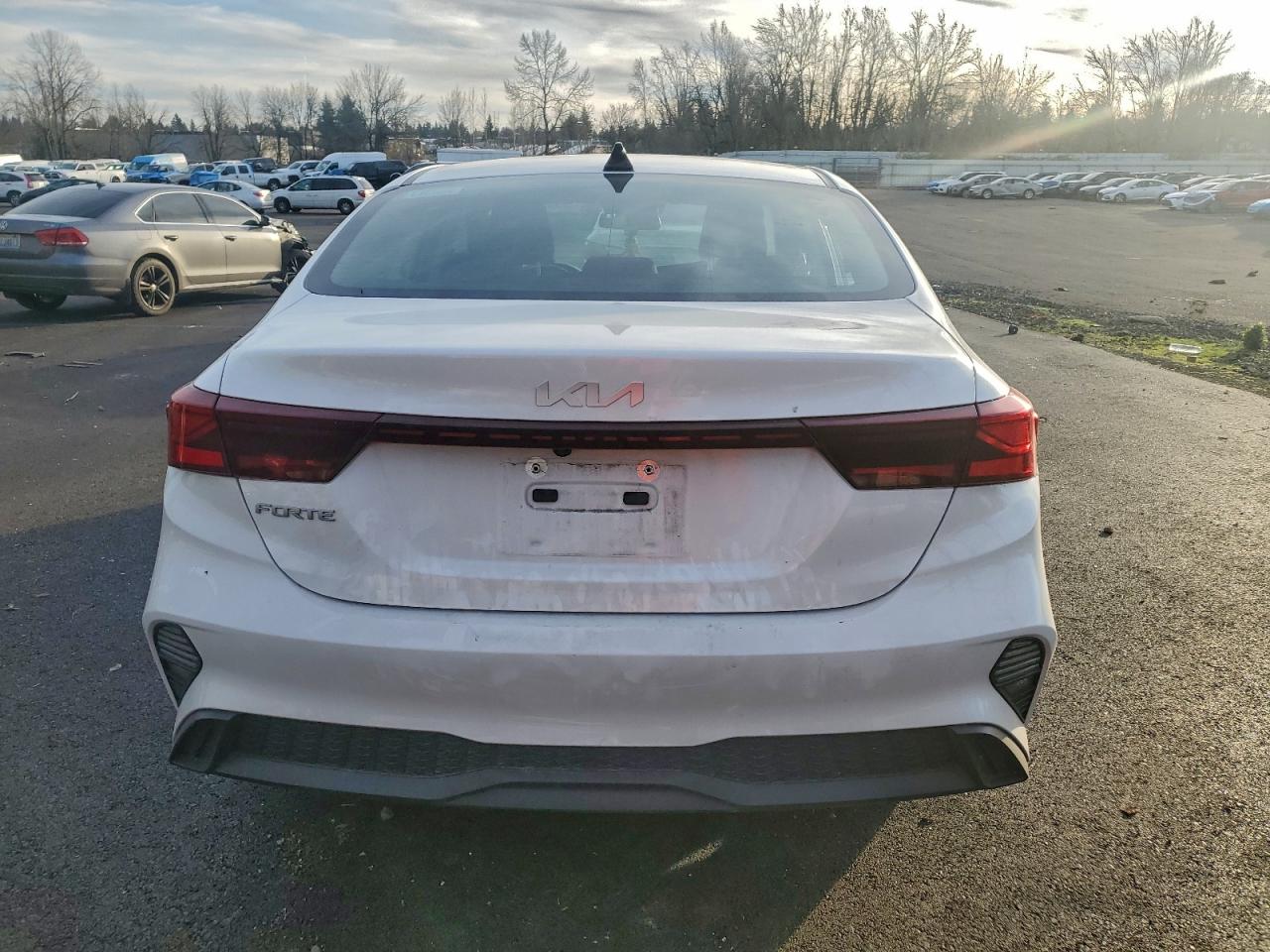2024 KIA FORTE LX photo 6
